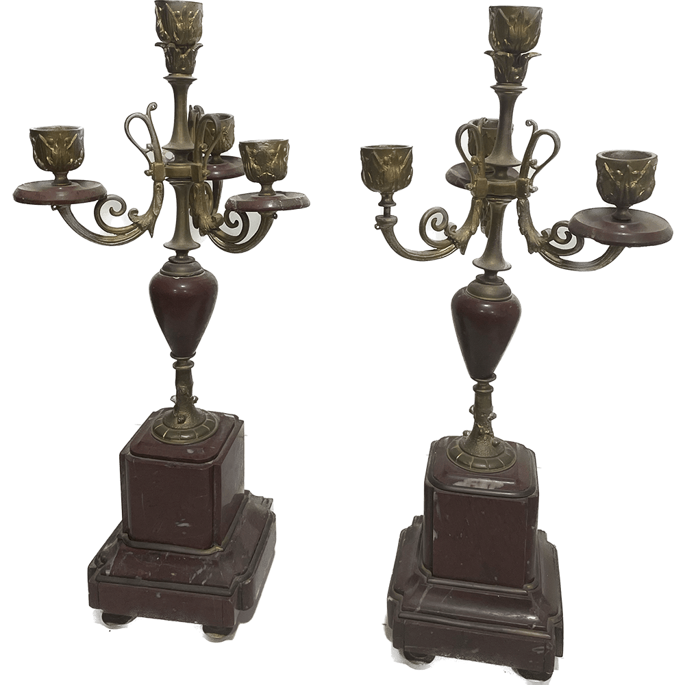 Pareja de candelabros de mármol y bronce