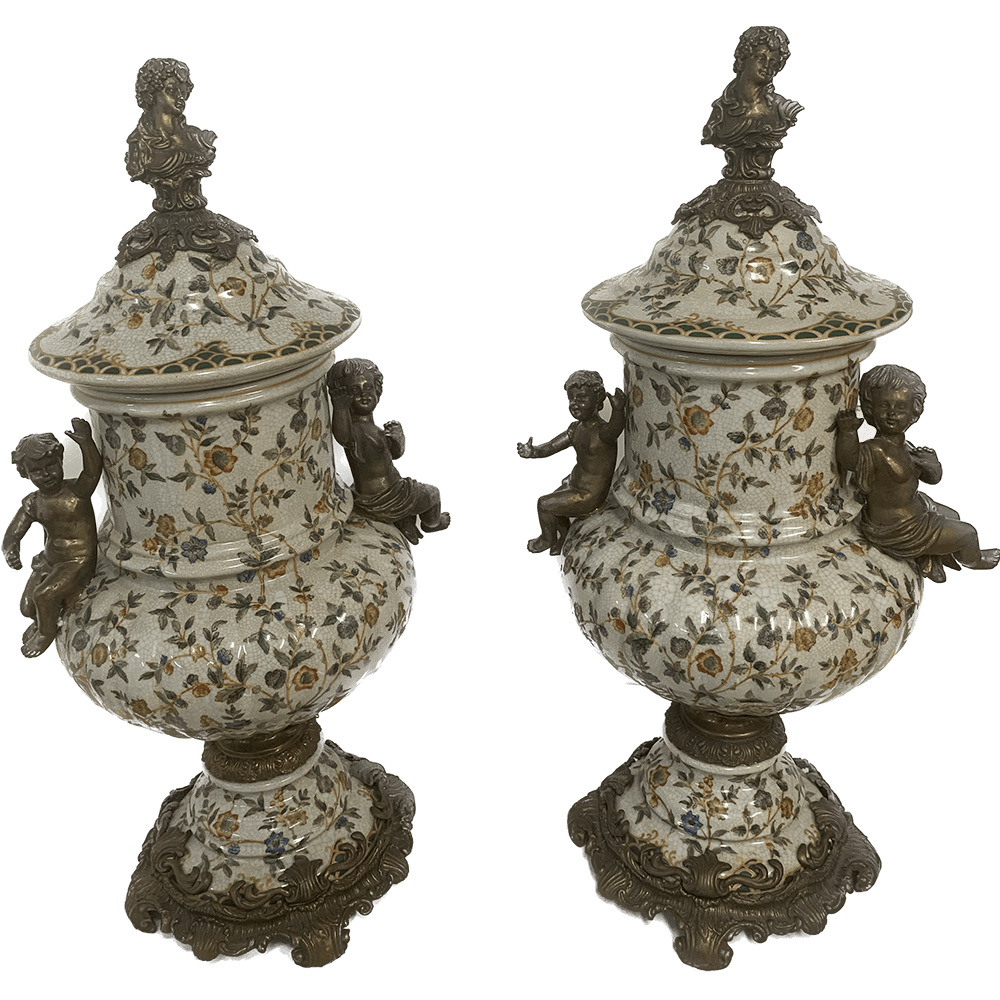 Pareja de jarrones de ceramica con bronce