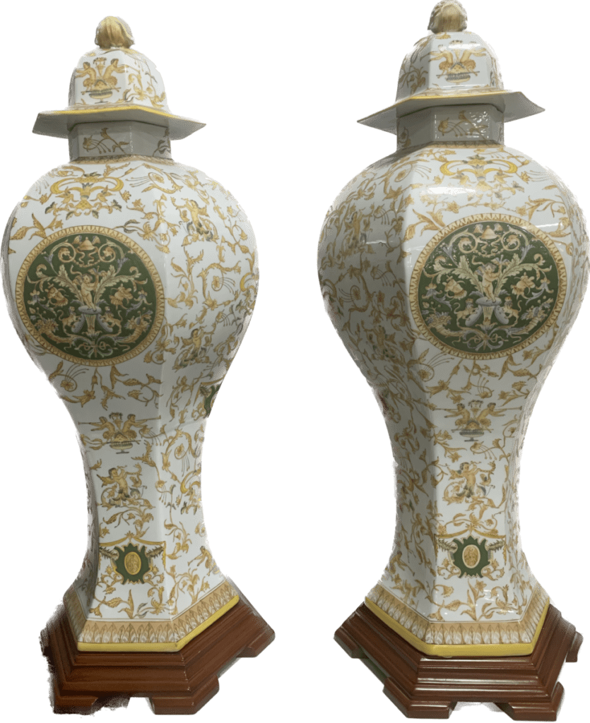 Pareja de jarrones de ceramica